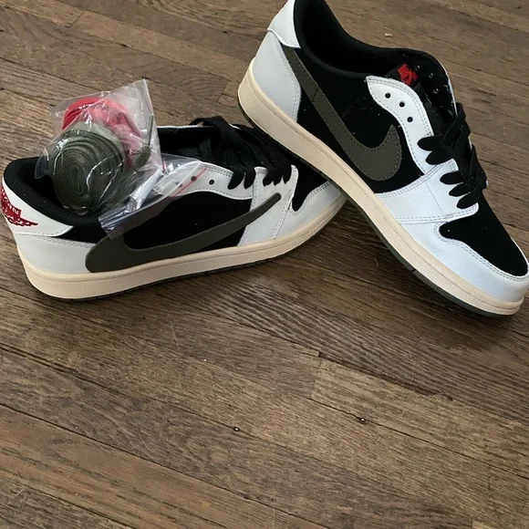 Nike | Shoes | Im Selling Brand New Nike Air Jordan Travis  display picture 2